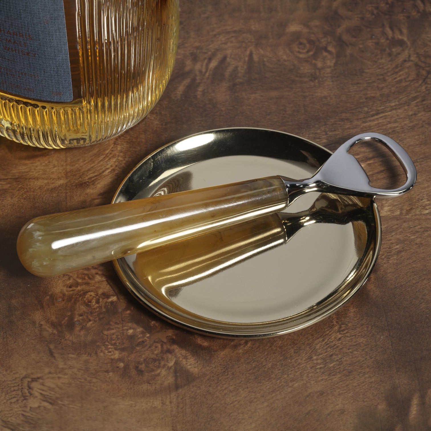Distinctive glassware for everyday drinks